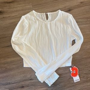 Cider Solid Textured Long Sleeve Crop Tee